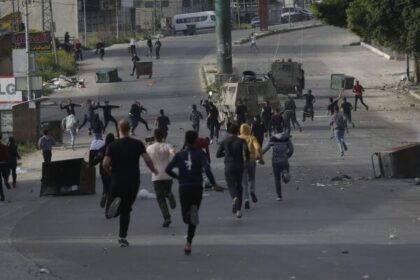 مواجهات واعتقالات طالت 26 فلسطينيا بالضفة