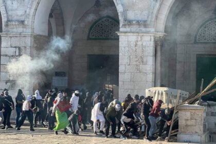 فلسطين تموج بالثورة والانتفاضة